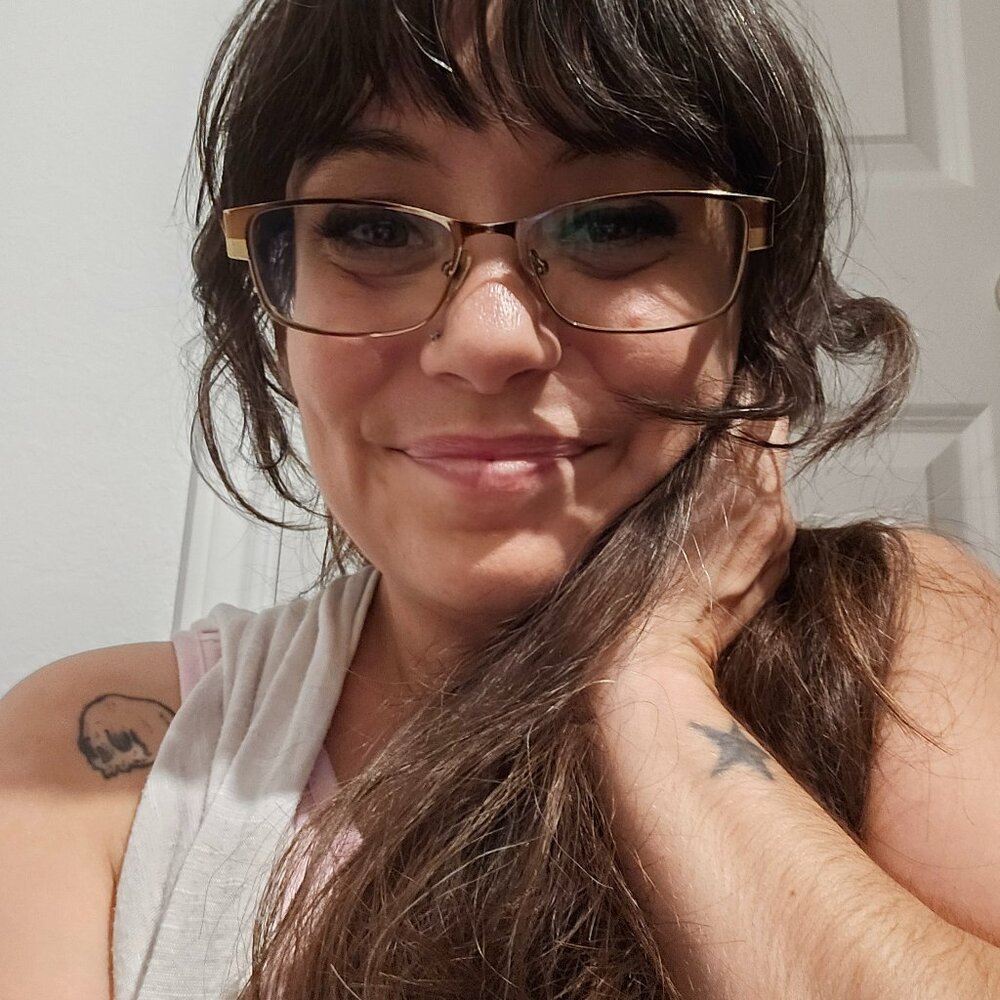 Meet your Posher, Alina